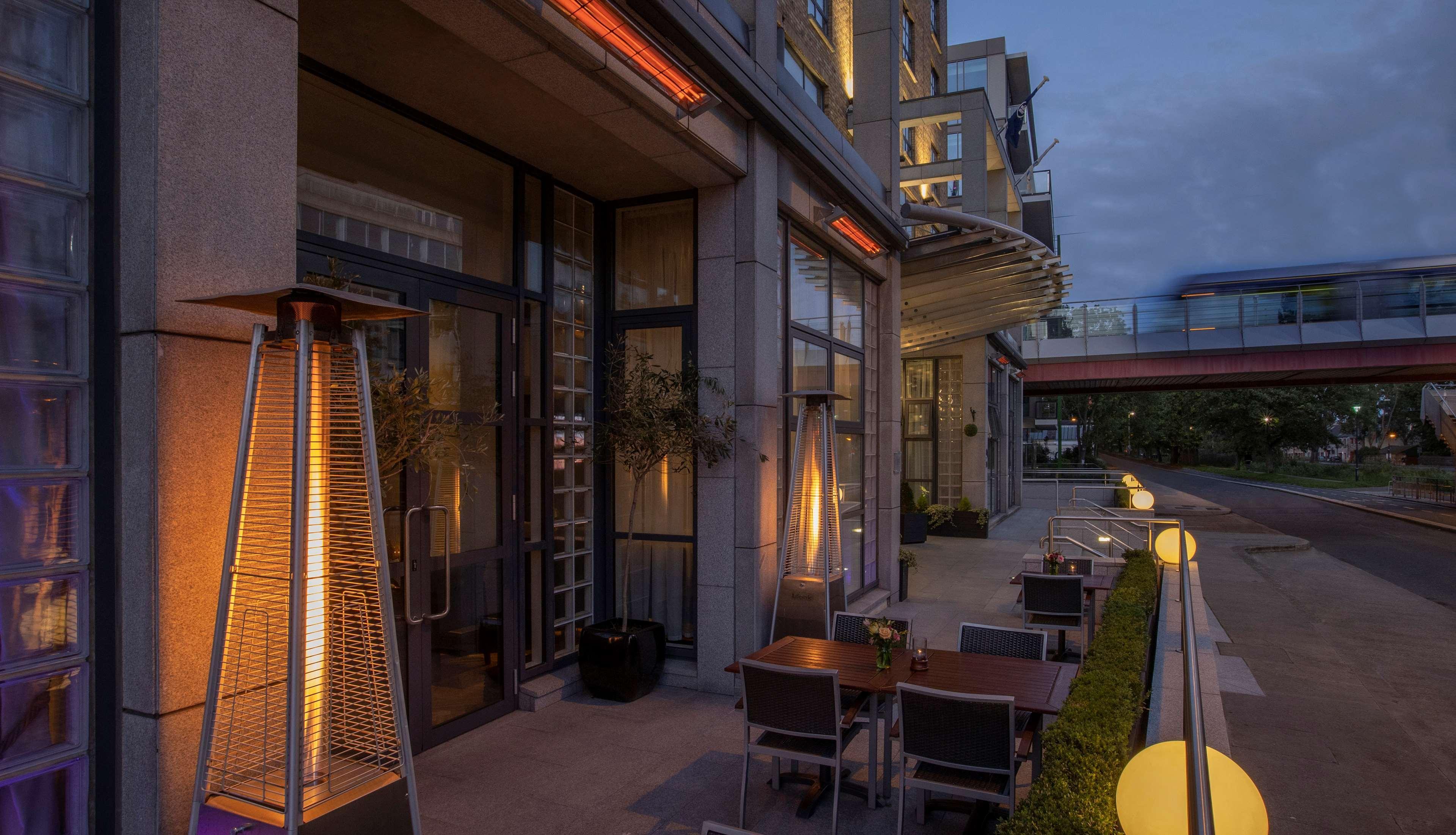 Hilton Dublin Hotel Exterior photo