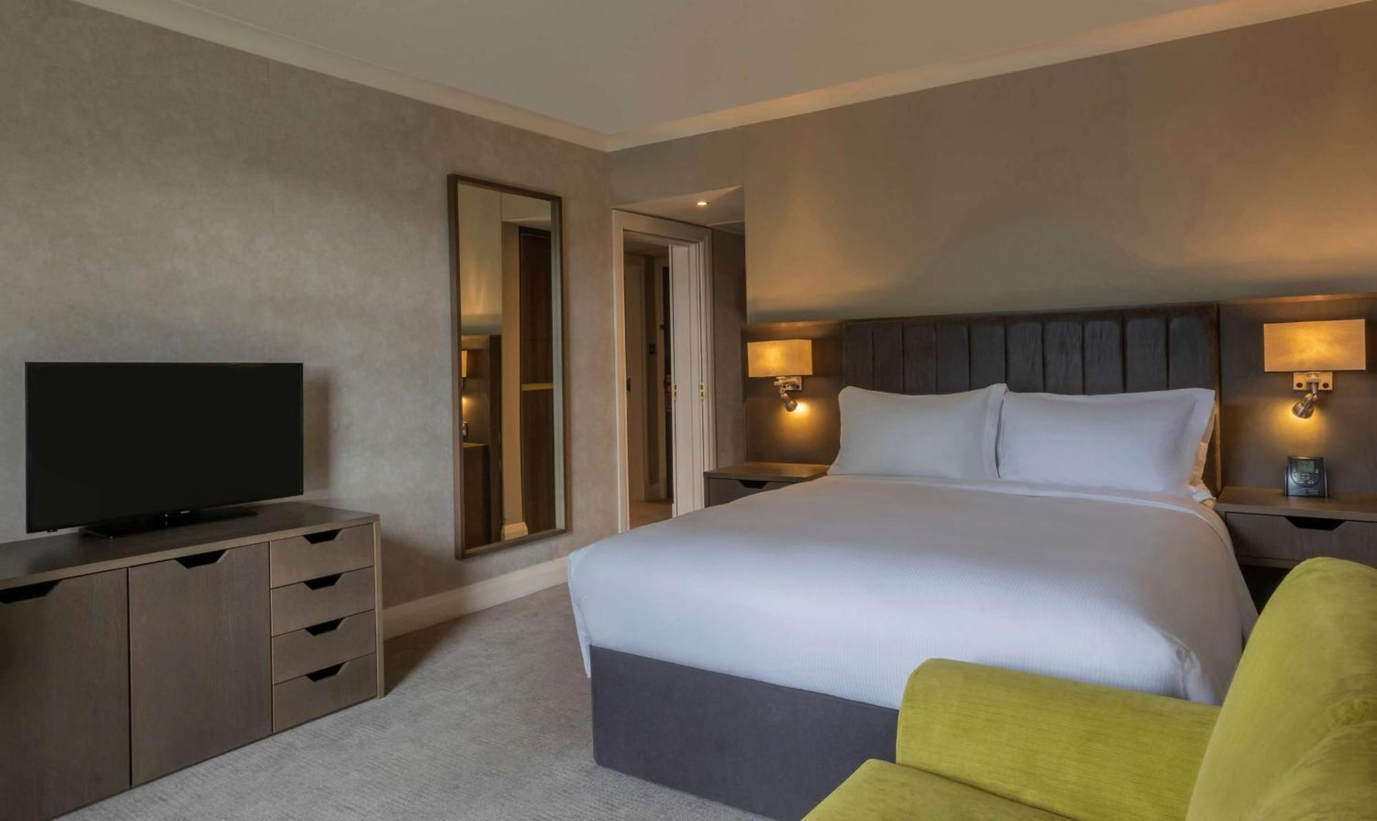 Hilton Dublin Hotel Exterior photo
